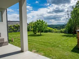 Gartenwohnung mit überdachter Terrasse / Top 2