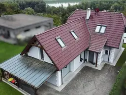 EINZIGARTIGER LANDSITZ MIT POOL SAMT BLICK AUF DIE DONAU UND STIFT MELK