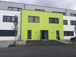 BARRIEREFREIE PRESTIGE-BÜROFLÄCHEN SAMT DIREKTEM BAHNANSCHLUSS ALLES INKLUSIVE