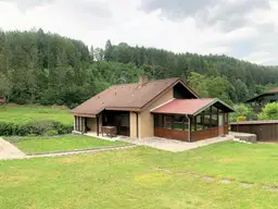 Haben Sie genug von der Stadt? Wohnen, wo die Ruhe zuhause ist - idyllischen Einfamilienhaus am Waldrand!