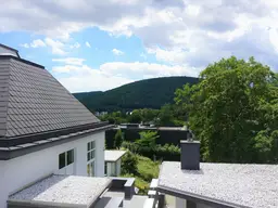 Traumlage! Zwei baulich getrennte Architektenvillen auf großem Grundstück