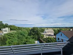 TRAUMHAFTE BALKONWOHNUNG MIT HERRLICHEM AUSBLICK UND MORGENSONNE