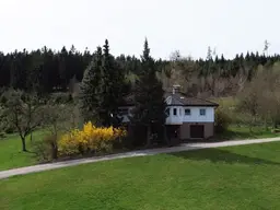 Großzügig dimensionierter Landsitz am Fuße des Ostrong bei Münichreith!