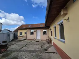 GEMÜTLICHES EINFAMILIENHAUS