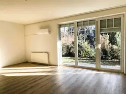 Grüne Oase in Kliniknähe – Erdgeschosswohnung wie neu, mit Carport &amp; Garten!