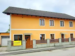 2 FAMILIENHAUS - GROSSE WOHNUNG FREI