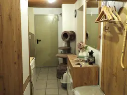 Modernes Einfamilienhaus mit Pool, Garage und großzügigem Garten