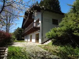 GROSSZÜGIGE LANDVILLA IN AUSSICHTSLAGE!