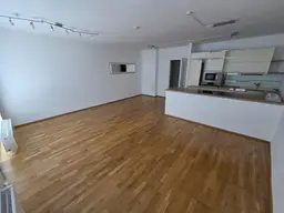 MIETE! Neuwertige Familienwohnung mit Garagenplatz!