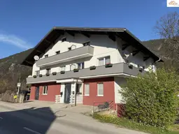 Attraktives Anlageobjekt in Puchberg am Schneeberg – Zinshaus mit 10 Wohneinheiten