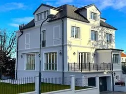 BEZUGSFERTIGE STILVILLA MIT BLICK IM GERSTHOFER COTTAGE, LIFT, GARAGE, SMARTHOME, POOLVORBEREITUNG