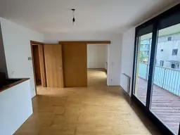 2-Zimmer Wohnung mit 21m2 sonnigem Balkon in zentraler Ruhelage Salzburgs (rollstuhlgerecht)