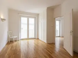 Charmante Drei-Zimmer-Wohnung mit Balkon nächst Albertina
