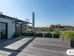 Traumhafte DG-Maisonette mit großer Terrasse im Stilaltbau - Fernblick - Garage im Haus
