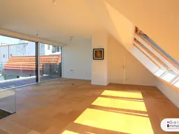 Sonnige und helle DG-Wohnung mit großer Terrasse - zentral begehbar - Nähe U4/Naschmarkt