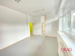 Schönes Büro vor den Toren Salzburgs