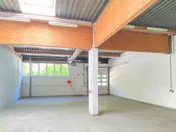 Beheizbare Halle + Büros in top Zustand in Linz-Urfahr!