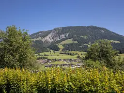 Luxus-Chalets in ruhiger &amp; sonniger Aussichtslage mit Outdoor-Pool