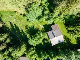 Sonniges Grundstück mit Altbestand und Freizeitwohnsitz