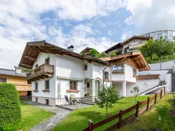 Gepflegtes Zweifamilienhaus mit tollem Bergblick ( 06164 )