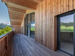 Große Dachgeschosswohnung mit gemütlicher Terrasse (06871)