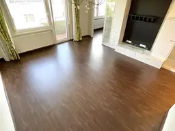 LICHTDURCHFLUTETE CA. 80 m² GROSSE 3-ZIMMER-WOHNUNG MIT BALKON IN GRÜNRUHELAGE VON POTTENSTEIN ZU KAUFEN!