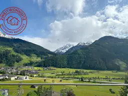 Zweitwohnsitz neben Kitzbüheler Panoramabahn! Terrassenwohnung inmitten des Ski-Gebiets