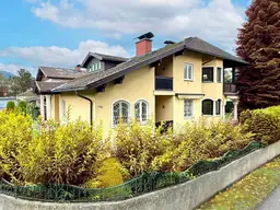 FAMILIENIDYLL NÄHE LEOPOLDSKRONER WEIHERGroßzügige Villa in ruhiger Sackgasse