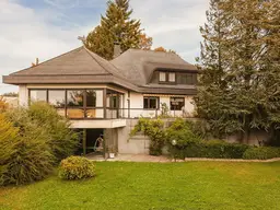 GEDIEGENE GROSSZÜGIGKEIT!Unternehmervilla mit Weitblick in Tumeltsham