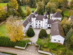 SCHLOSS IM SALZKAMMERGUT!Moderner Wohnkomfort in historischen Mauern