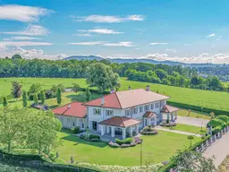 Noblesse oblige!Mediterranes Flair in Symbiose mit spektakulärer Aussichtslage