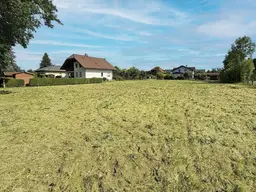 Wohnen im Einklang mit der Natur!Sonniges Grundstück in Ortsrandlage