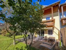 Traumhaftes Eckreihenhaus mit Carport