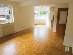 Helle und großzügige 3-Zimmer-Wohnung mit Balkon