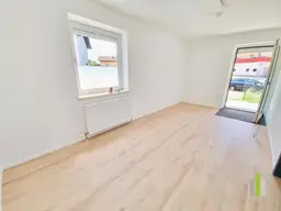 Erstbezug nach Renovierung: 3-Zimmer-Wohnung mit Terrasse in Obertrum