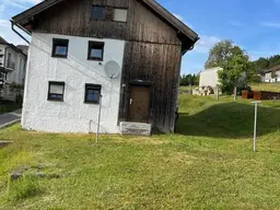 Grundstück mit Altbestand und Traumaussicht in ruhiger Lage