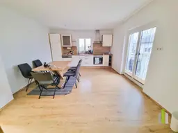 Charmante 2-Zimmer-Wohnung mit großem Balkon