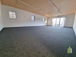 Moderne Büro-/Praxisfläche im Gewerbeobjekt!
