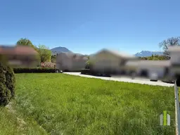 Sonniges Baugrundstück im Herzen von Elixhausen