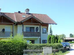 2-ZIMMER-HAUSETAGE IN RUHIGER WOHNLAGE