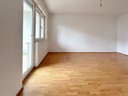 DAHEIM IN GUTAU - PREISWERTE 3 ZIMMER WOHNUNG MIT BALKON UND PARKPLATZ