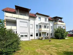 TOP ERDGESCHOSSWOHNUNG MIT TOLLER TERRASSE UND GARTENZUGANG