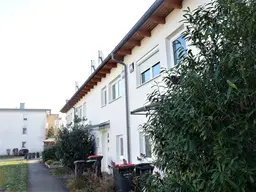 Gemütliches Reihenhaus in Geinberg: 4 Zimmer, Garten, Terrasse, 2 Stellplätze!