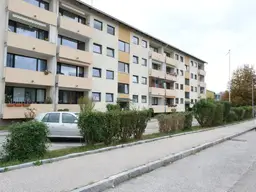 WOHNEN IM GRÜNEN - 3 ZIMMER WOHNUNG MIT BALKON