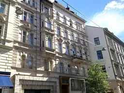 Zinshaus-Anteil mitten im 8. Bezirk!
