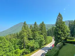 Ostseitige Balkonwohnung mit grandiosem Fernblick im berühmten Hotel-Panhans-Gebäude