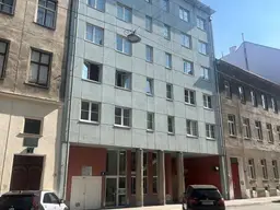 Bezaubernde 2-Zimmer-Wohnung mit KFZ-Stellplatz in Top-Lage des 4. Bezirks
