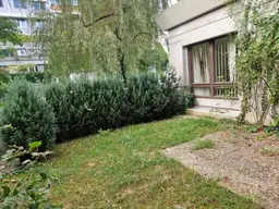 Perfekte Wohnung für Familie oder Praxis in der Terrassenhaussiedlung