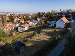 Schönes Baugrundstück mit Baubewilligung und herrlichem Stadtpanorama