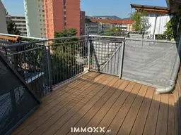 Charmante Galeriewohnung mit sonniger Dachterrasse in ruhiger Lage